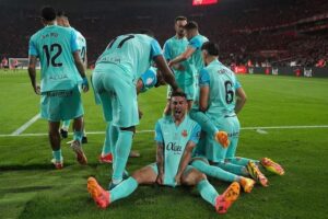Pemain Real Mallorca mencetak gol ke gawang Athletic Bilbao pada laga final Copa del Rey 2023/2024 (c) Ofisial X RFEF/@rfef