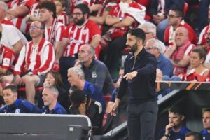 Ruben Amorim pada laga Athletic Bilbao vs Manchester United di Liga Europa 2024/2025 (c) AP Photo/Miguel Oses