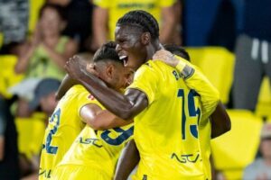 Pemain Villarreal merayakan gol ke gawang Celta Vigo di La Liga 2024/2025. (c) Villarreal Official