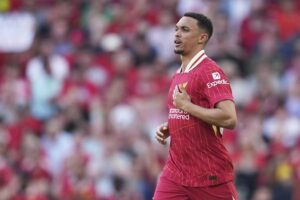 Aksi Trent Alexander-Arnold di laga Liverpool vs Arsenal (c) AP Photo/Jon Super
