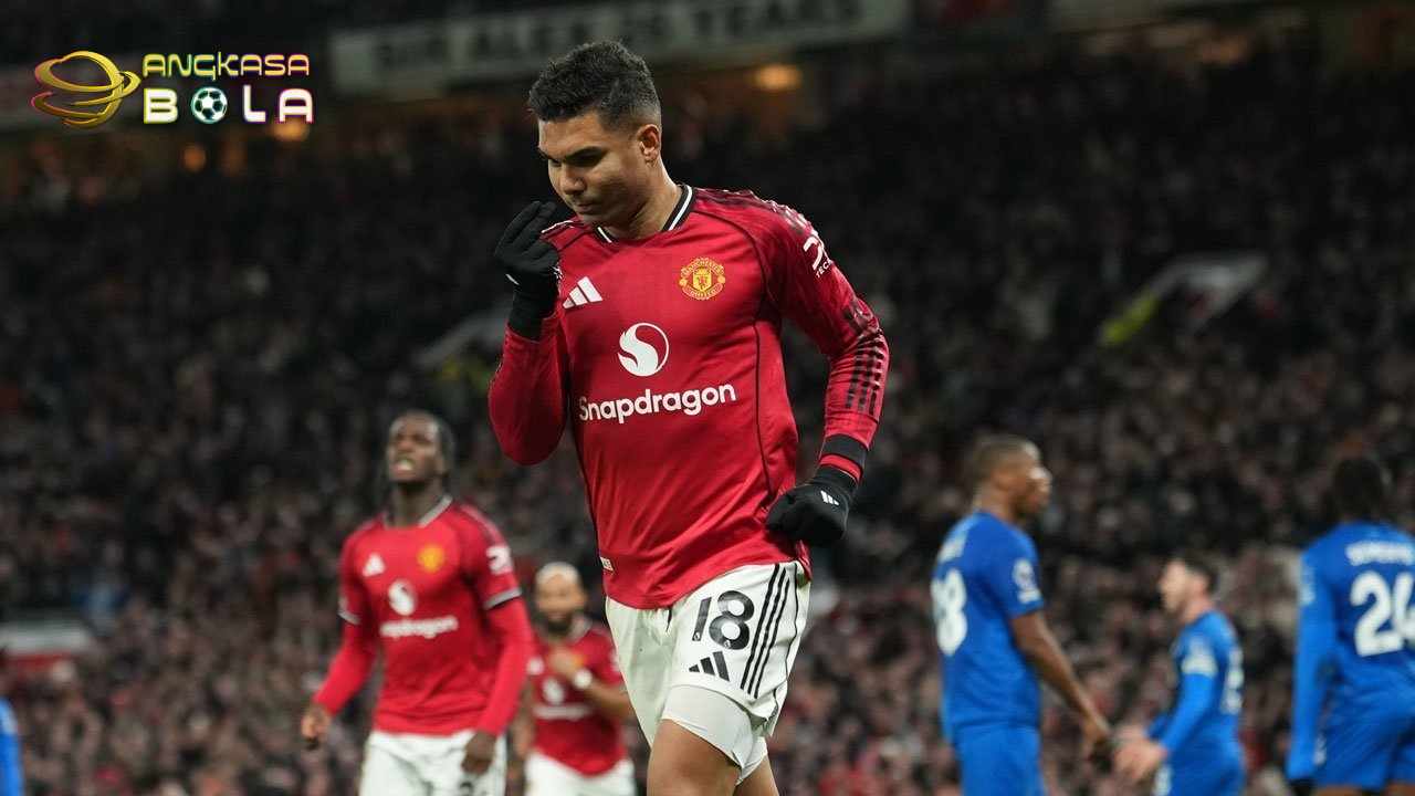 Menengok Karier Casemiro di Man United: 4 Musim, 2 Trofi, dan Segudang Kerja Keras